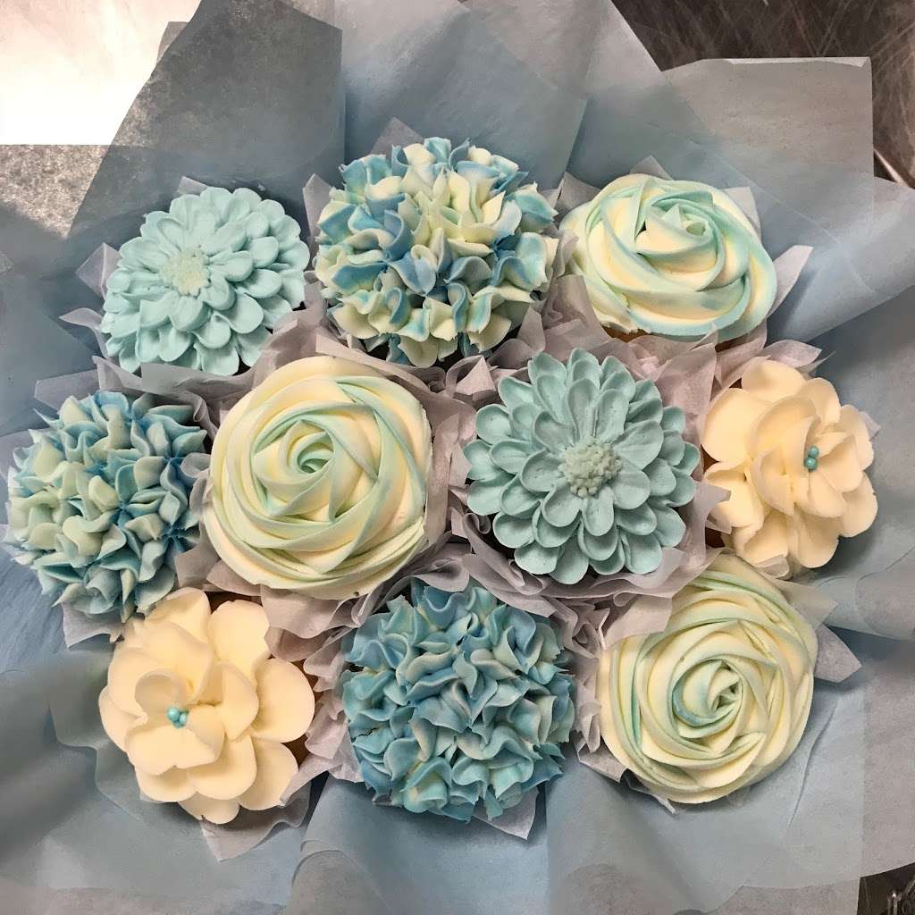 Cupcake Bouquets | 669 Westwood Ave, River Vale, NJ 07675 | Phone: (201) 483-9176