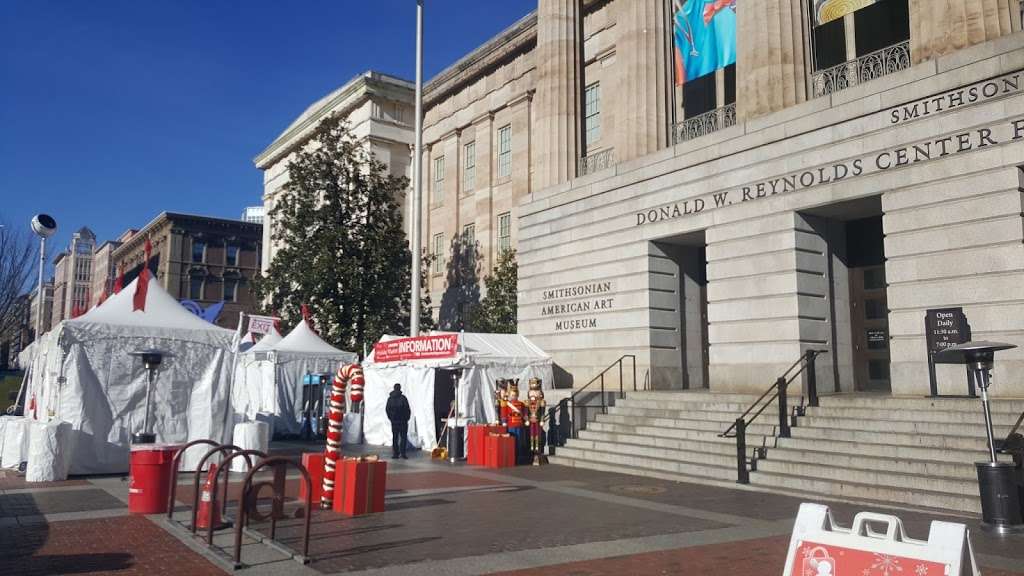 Downtown Holiday Market in Penn Quarter | &, F St NW & 8th St NW, Washington, DC 20004, USA | Phone: (202) 215-6993