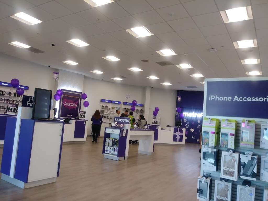 Metro by T-Mobile | 3703 N. Peck Rd Unit #D, El Monte, CA 91731, USA | Phone: (714) 730-2864