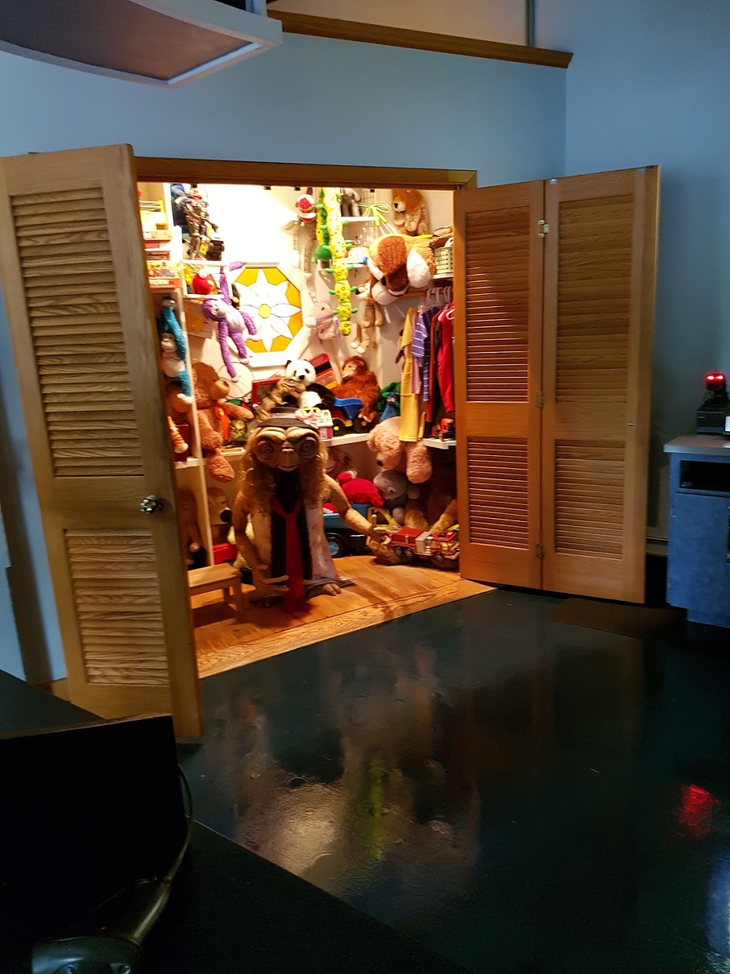 E.T. Toy Closet | Universal orlando resort, Orlando, FL 32819