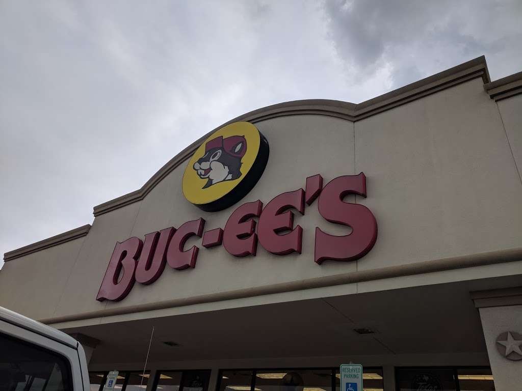 Buc-ees | 598 TX-332, Lake Jackson, TX 77566 | Phone: (979) 238-6390