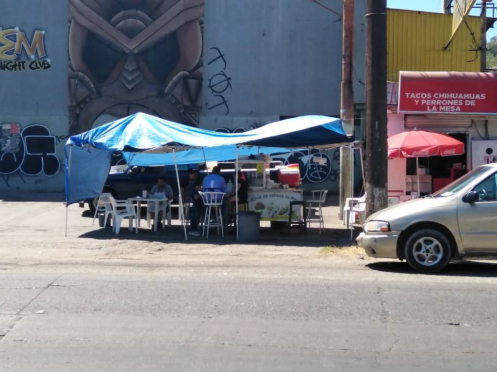 Tacos de birria de cabeza de res “Don Felipe” | Blvd. Diaz Ordaz 2227, Ramos, 22116 Tijuana, B.C., Mexico | Phone: 664 533 6527