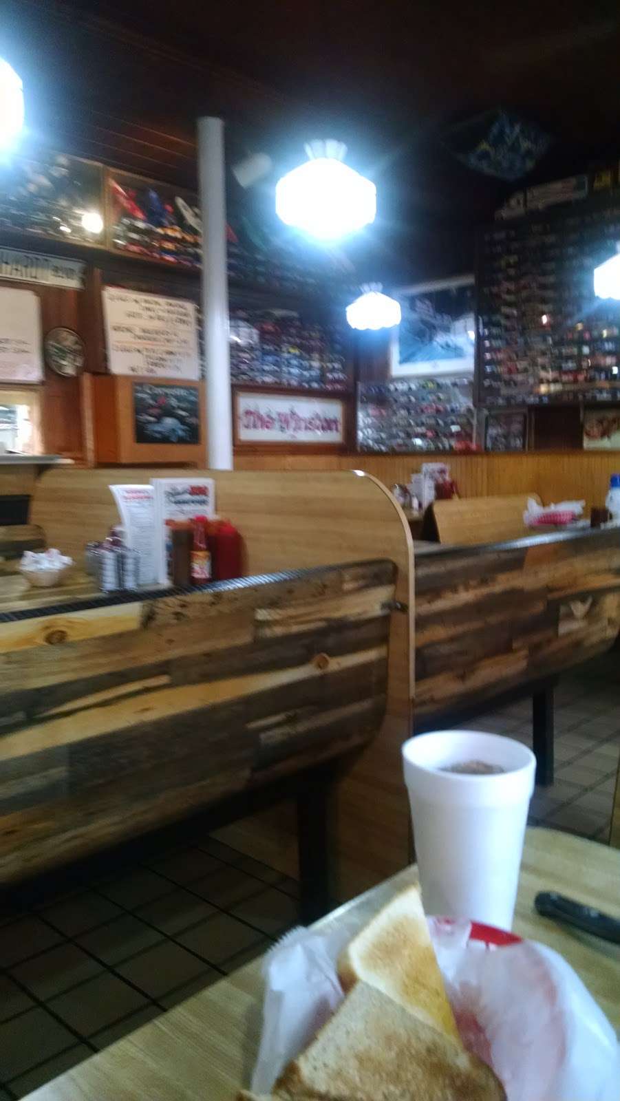 Darrells Bar-B-Q | 117 E Main St, Rockwell, NC 27013, USA | Phone: (704) 279-6300