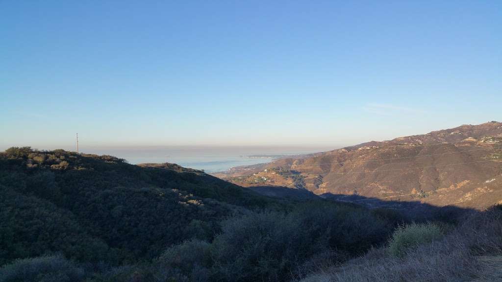 Tuna Canyon Park trailhead | Hearst Tank Mtwy, Topanga, CA 90290