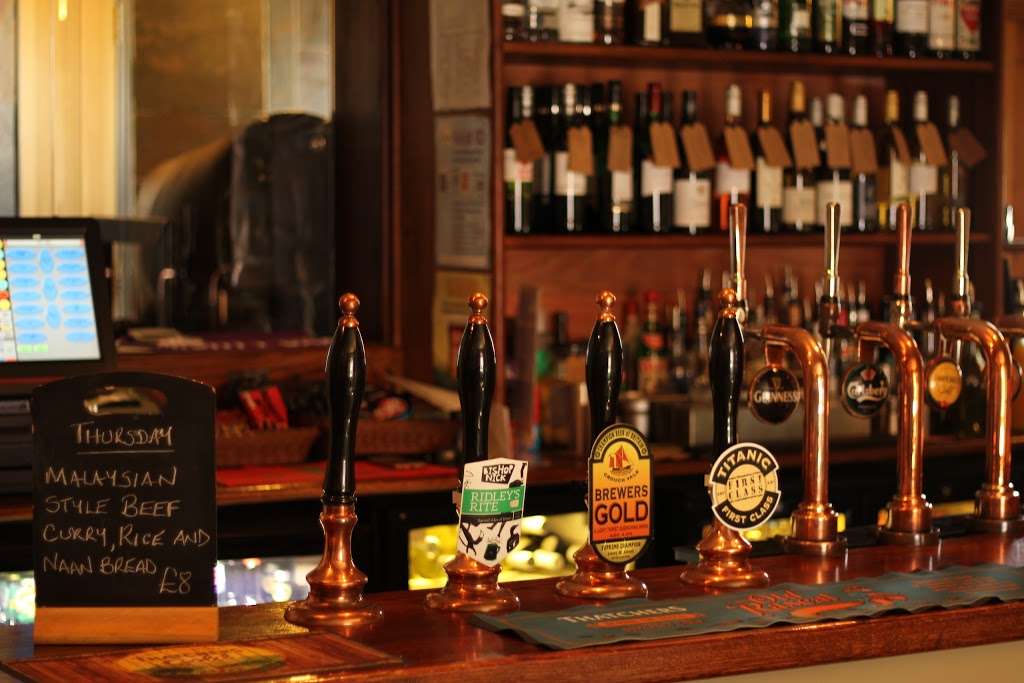 The Leather Bottle | Leather Bottle/The St, Chelmsford CM3 1HG, UK | Phone: 01245 237291