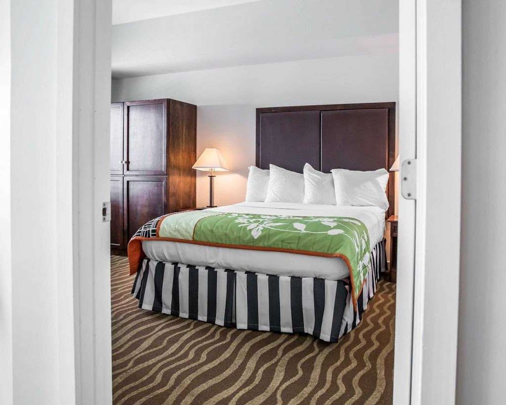 Island Inn & Suites, an Ascend Hotel Collection Member | 16810 Piney Point Rd, Piney Point, MD 20674 | Phone: (301) 994-1234