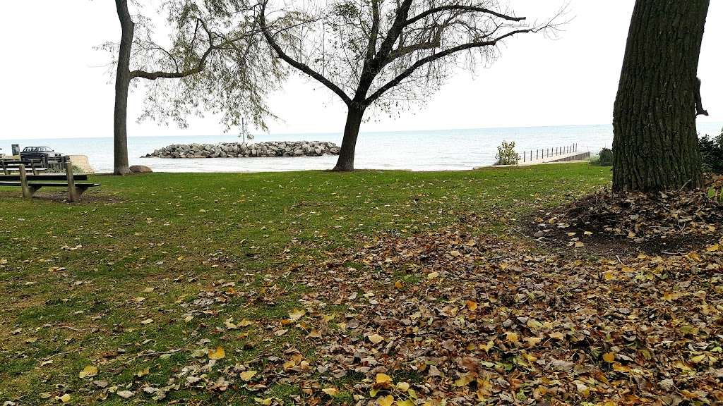 Marion Mahony Griffin Beach Park | 1208 W Jarvis Ave, Chicago, IL 60626, USA | Phone: (773) 363-2225