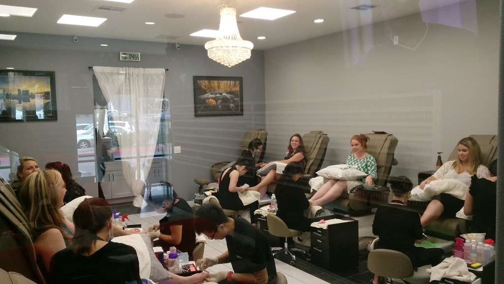 Chroma Nails Lounge and Spa San Diego | 11134 Rancho Carmel Dr #101, San Diego, CA 92128, USA | Phone: (858) 673-8808