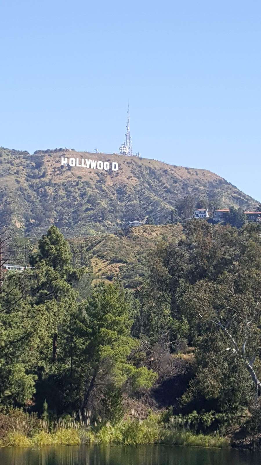 Hollywood Reservoir Trailhead | 6381-6399 Weidlake Dr, Los Angeles, CA 90068, USA