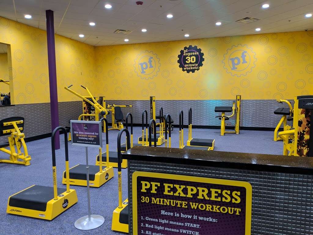 Planet Fitness | 92 Cluff Crossing Rd, Salem, NH 03079, USA | Phone: (603) 328-5661