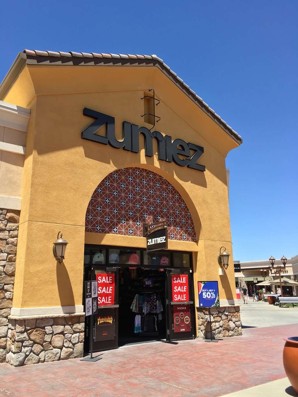 Zumiez | 5701 Outlets at Tejon Pkwy, Arvin, CA 93203 | Phone: (661) 858-2189
