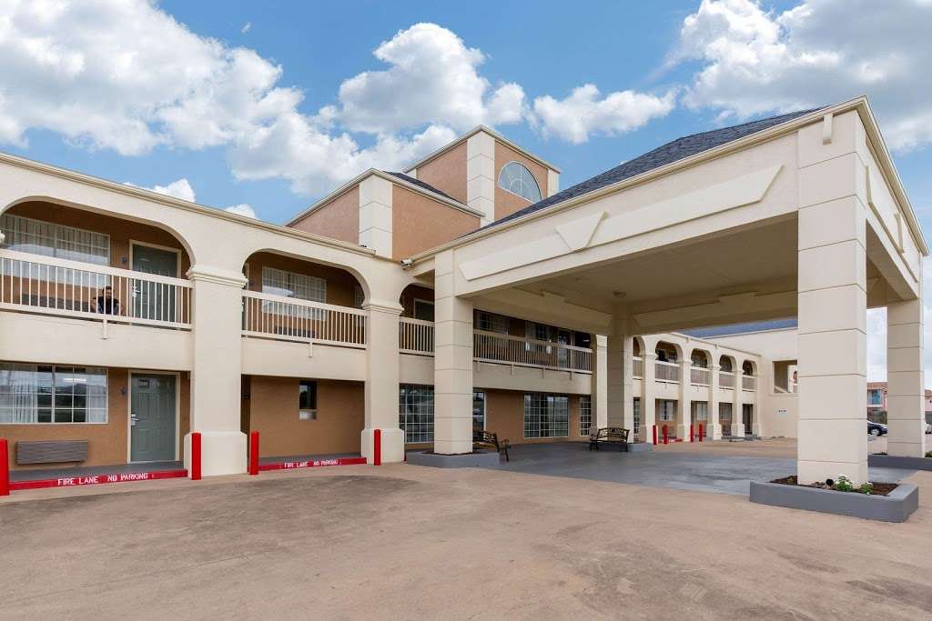 Quality Inn Clute Freeport | 809 Hwy 332 West, Clute, TX 77531, USA | Phone: (979) 265-5252