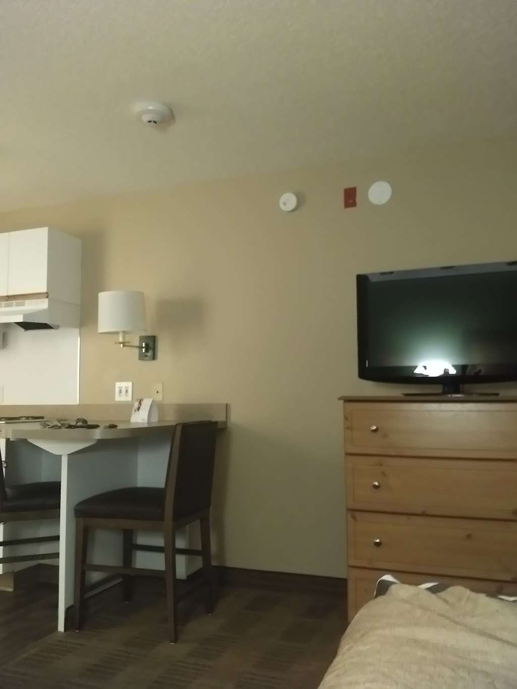 Extended Stay America - Washington D.C - Rockville | 2621 Research Blvd, Rockville, MD 20850, USA | Phone: (301) 987-9100
