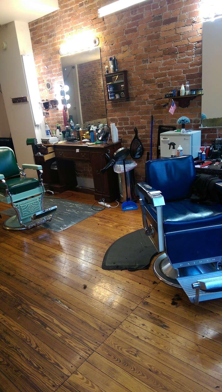 Masters Barber Shop LLc | 632 Main St, Slatington, PA 18080, USA | Phone: (484) 350-1774
