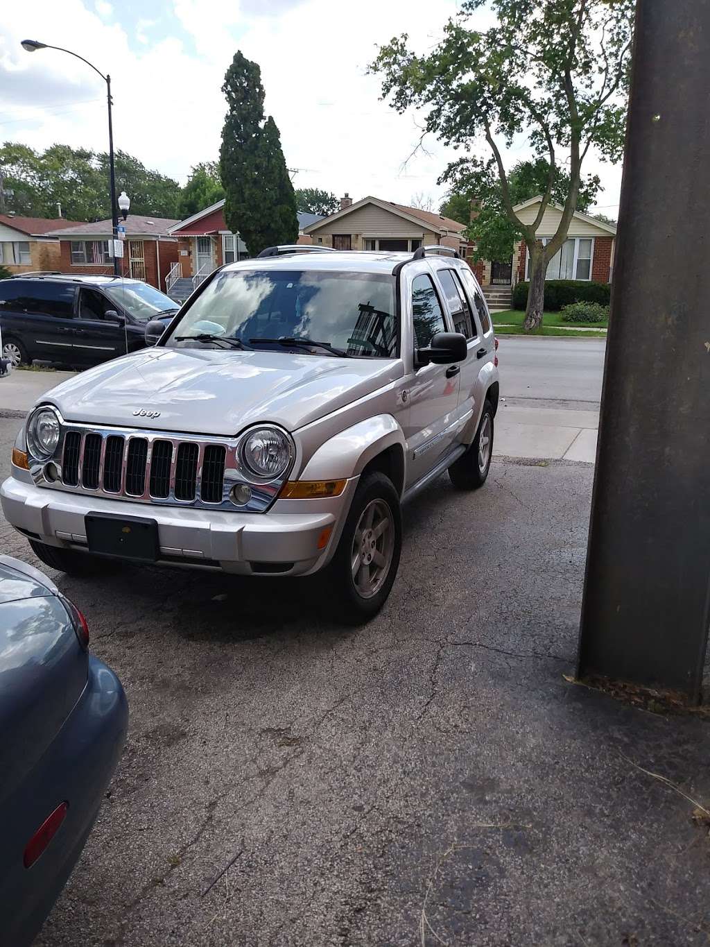 Pee Wees Tire Repair | 1448 W 115th St, Chicago, IL 60643, USA | Phone: (773) 238-2189