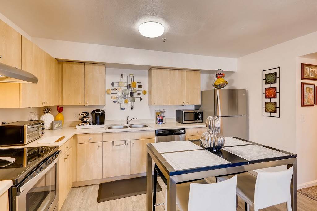 Casa Dorada Apartments | 4600 W 9th Ave, Denver, CO 80204, USA | Phone: (303) 573-0140