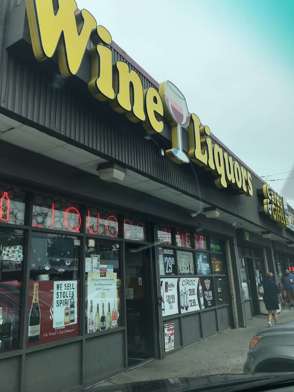 S.I. Discount Wine and Liquors (Forest Bard) | 467 Forest Ave, Staten Island, NY 10301, USA | Phone: (718) 448-8700