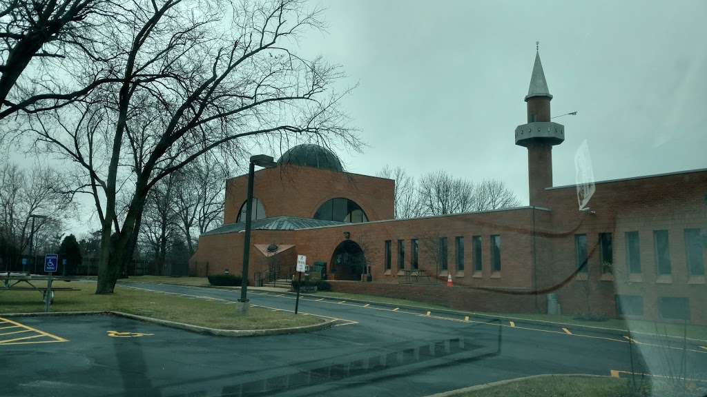 Islamic Cultural Center-Greater Chicago | 1800 Pfingsten Rd, Northbrook, IL 60062, USA | Phone: (847) 272-0319