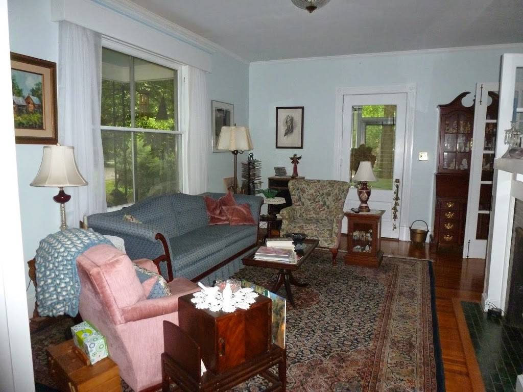 Back Inn Time B&B | 445 Irvington Rd, Kilmarnock, VA 22482, USA | Phone: (804) 435-2318