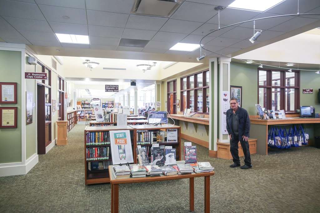 Albert Wisner Public Library | 1 McFarland Dr, Warwick, NY 10990, USA | Phone: (845) 986-1047