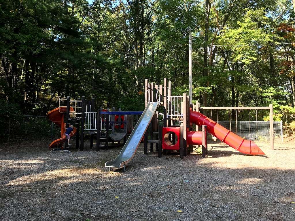 Golden Hills Playground | Saugus, MA 01906