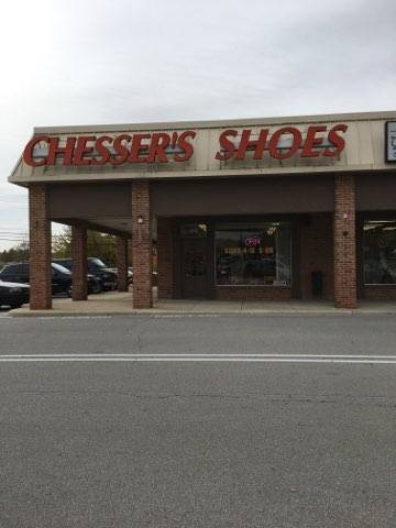 Chessers Womens & Mens Shoe | 6015 N Clinton St, Fort Wayne, IN 46825, USA | Phone: (260) 482-2783