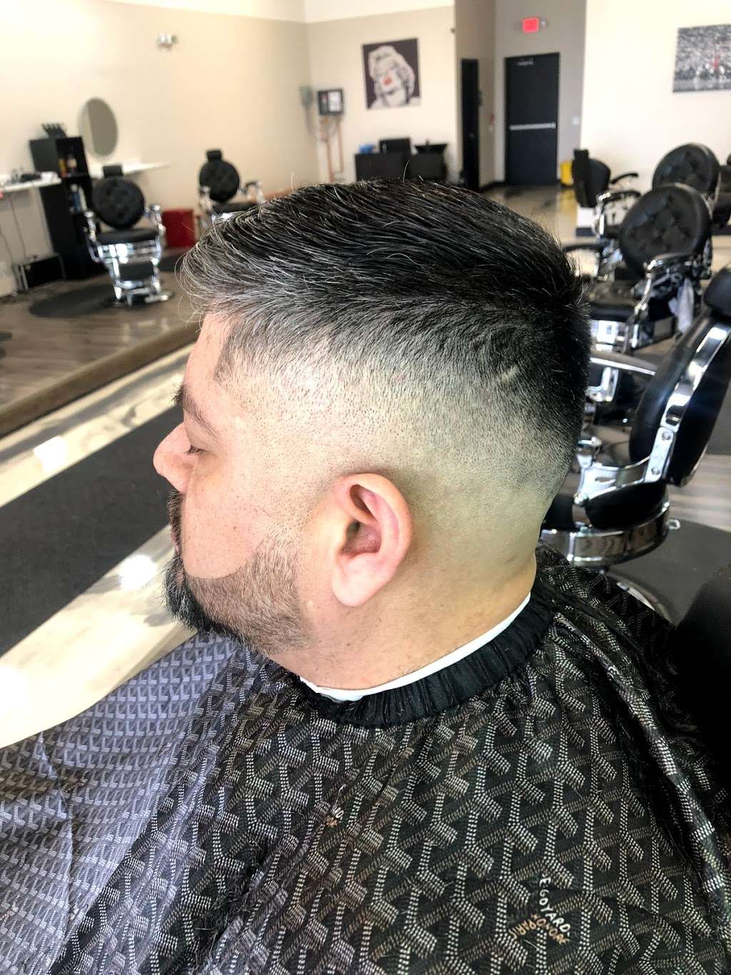 Signature Fades 2 | 1081 N Weber Rd, Bolingbrook, IL 60490 | Phone: (630) 812-9266