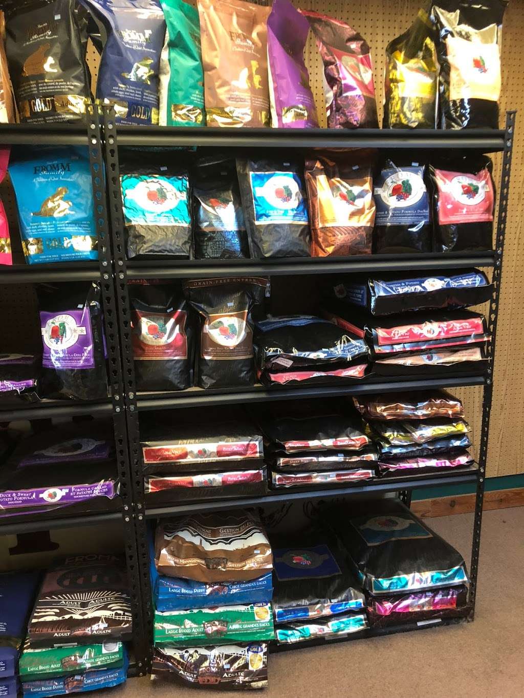 Pets General Store | 432 Peterson Rd, Libertyville, IL 60048 | Phone: (847) 247-1525