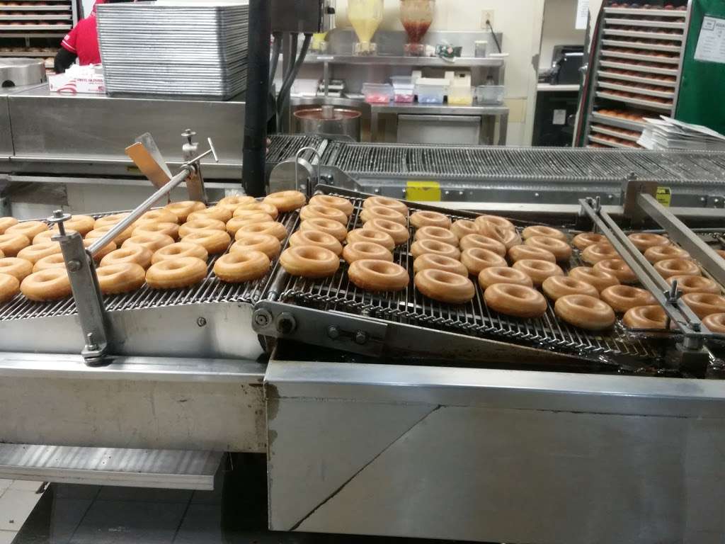 Krispy Kreme | 114 N Dupont Hwy, New Castle, DE 19720, USA | Phone: (302) 327-0596