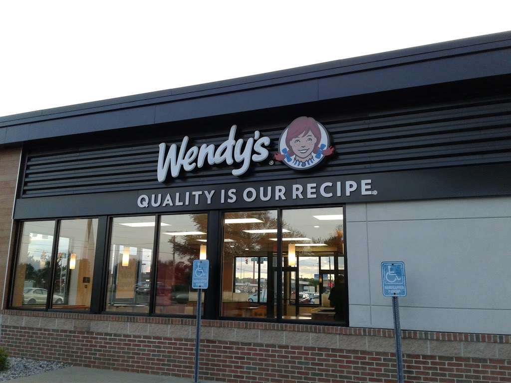Wendys | 4500 W 61st Ave, Hobart, IN 46342 | Phone: (219) 945-1558