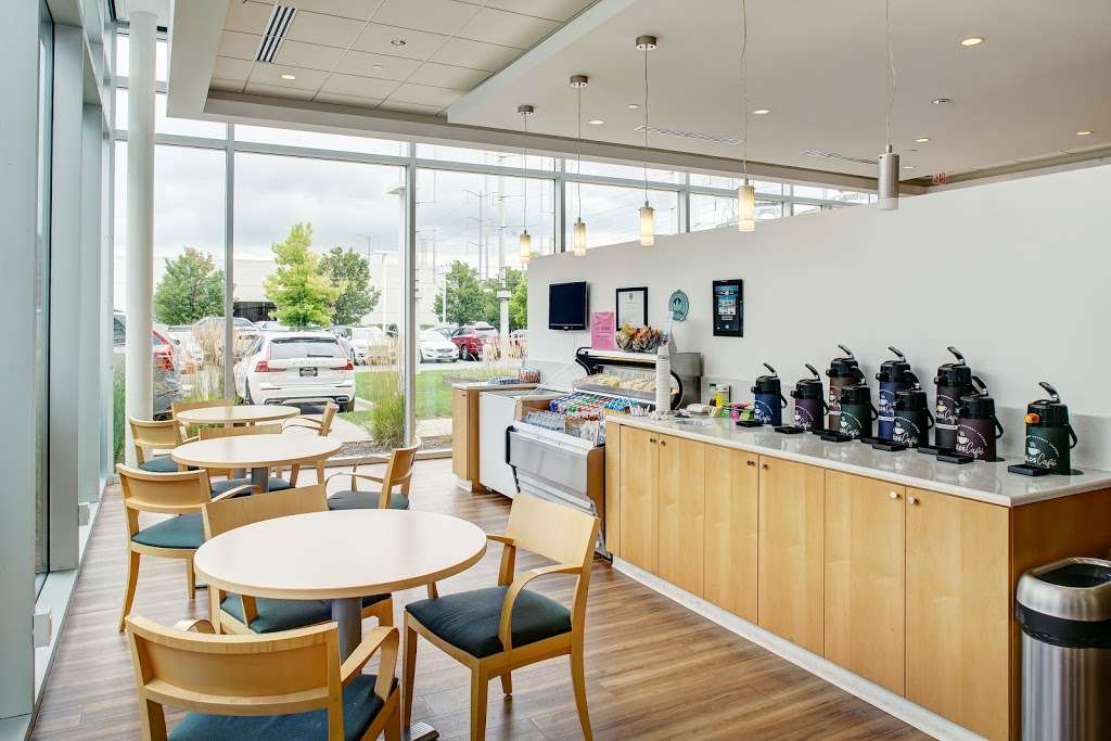 Fields Volvo Cars Northfield | 770 Frontage Rd, Northfield, IL 60093, USA | Phone: (847) 831-2100