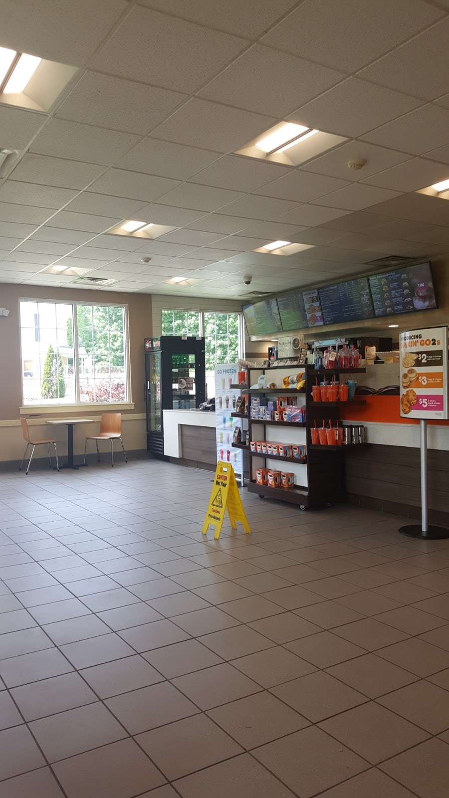 Dunkin | 2 Fredonian St, Shirley, MA 01464, USA | Phone: (978) 425-9376