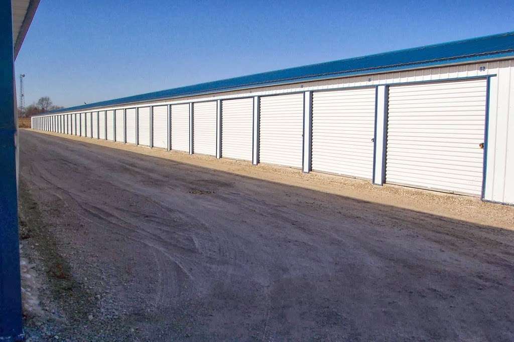 Hinckley Lockbox Storage | 800 E Lincoln Hwy., Hinckley, IL 60520 | Phone: (815) 264-8899