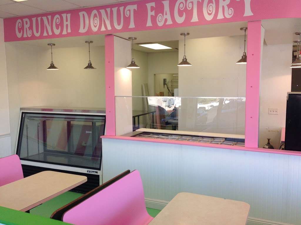 Crunch Donut Factory | 1220A E Harmon Ave, Las Vegas, NV 89119, USA | Phone: (702) 331-1328
