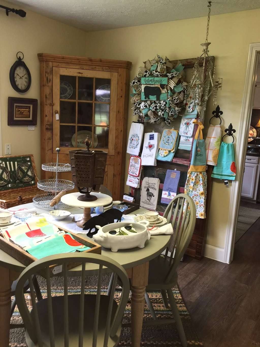 Corner House Shop Gifts & Decor | 8418 Harris St, Fulshear, TX 77441, USA | Phone: (281) 346-8213