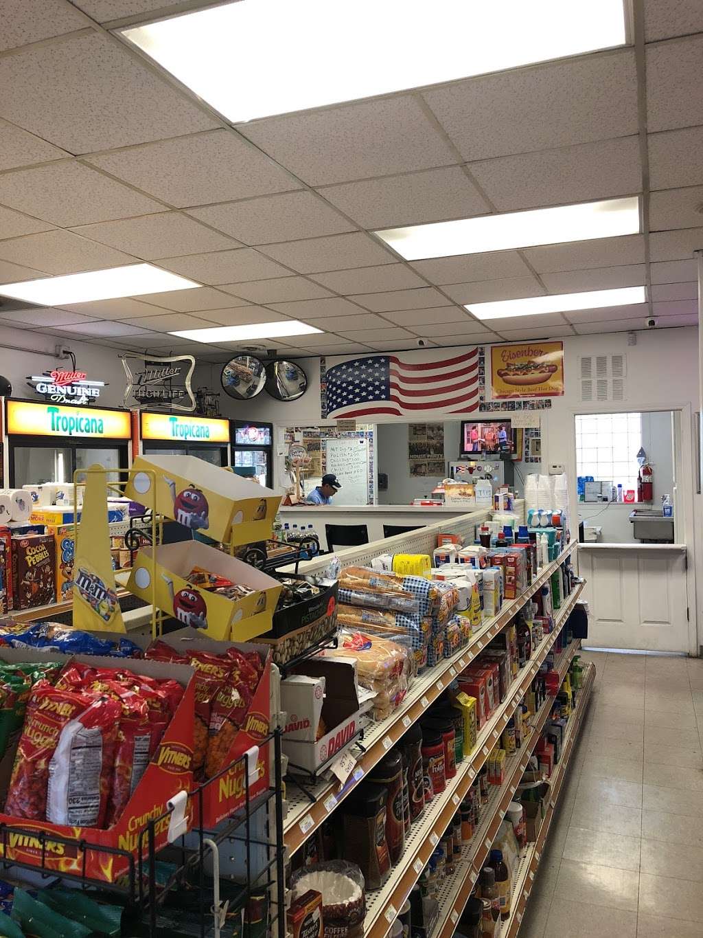 G & R Grocery | 7437 W Diversey Ave, Elmwood Park, IL 60707, USA | Phone: (708) 453-6400