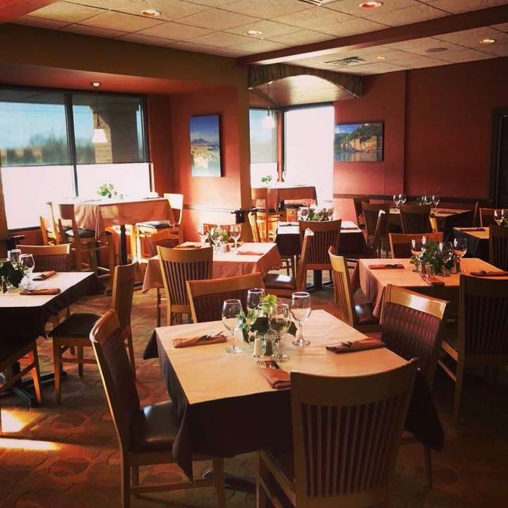 Cali Ristorante Italiano | 10 W Evergreen Pkwy, Elkhorn, WI 53121, USA | Phone: (262) 723-1430