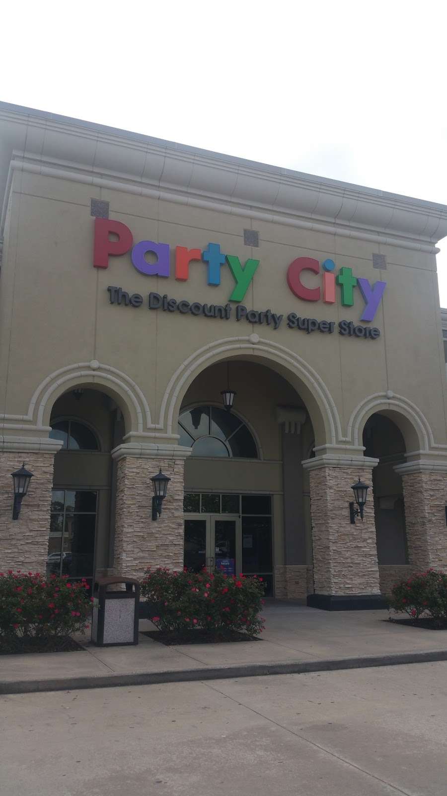 Party City | 19189 I-45, Shenandoah, TX 77385 | Phone: (281) 363-9511