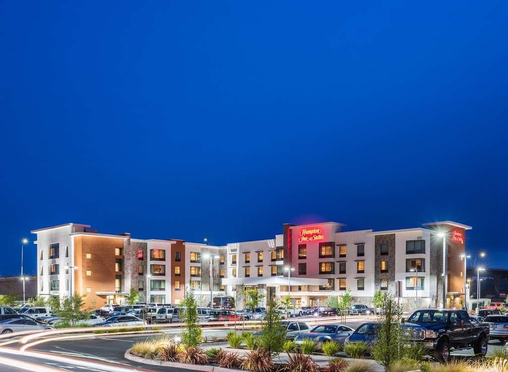 Hampton Inn & Suites Napa | 945 Hartle Ct, Napa, CA 94559, USA | Phone: (707) 255-4000