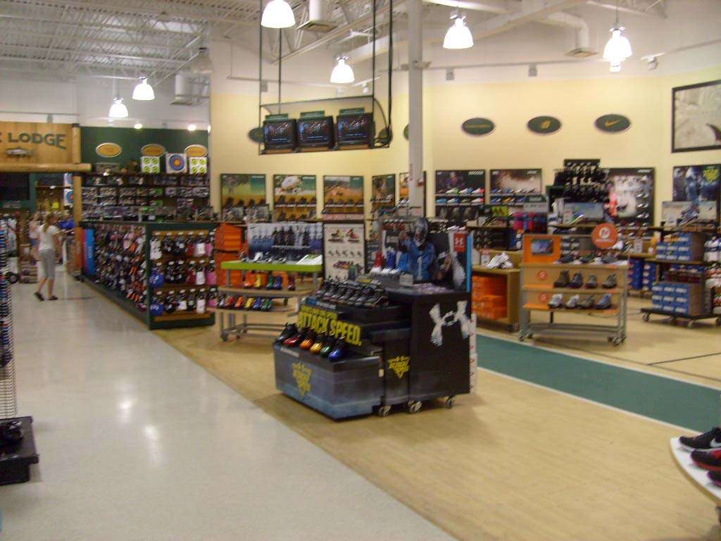 DICKS Sporting Goods | 1360 S Washington St, North Attleborough, MA 02760, USA | Phone: (508) 699-8475