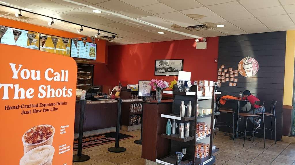 Dunkin | 200 Lincoln Hwy, Penndel, PA 19047, USA | Phone: (215) 752-7350