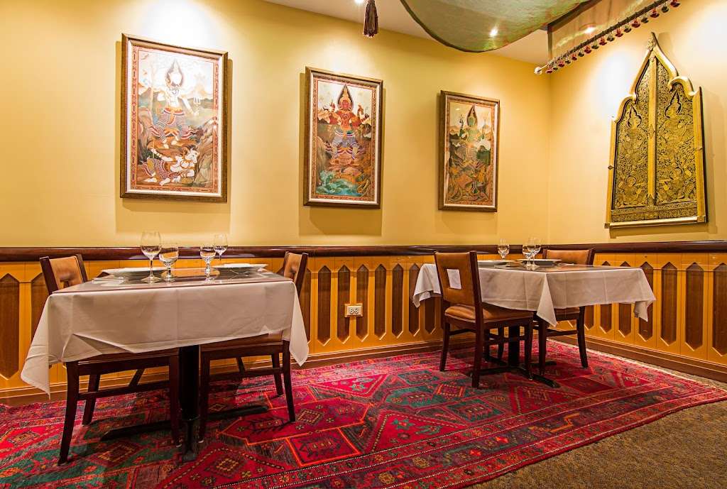 Aruns Thai Restaurant | 4156 N Kedzie Ave, Chicago, IL 60618, USA | Phone: (773) 539-1909