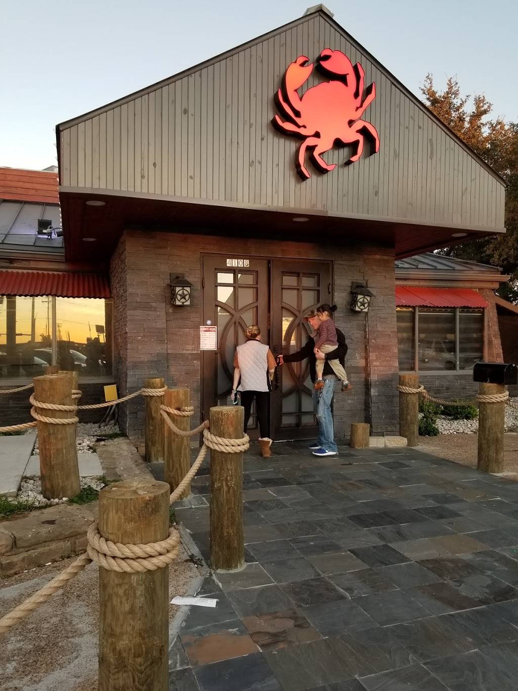 Blue Crab | 4108 W Airport Fwy, Irving, TX 75062, USA | Phone: (972) 790-9999
