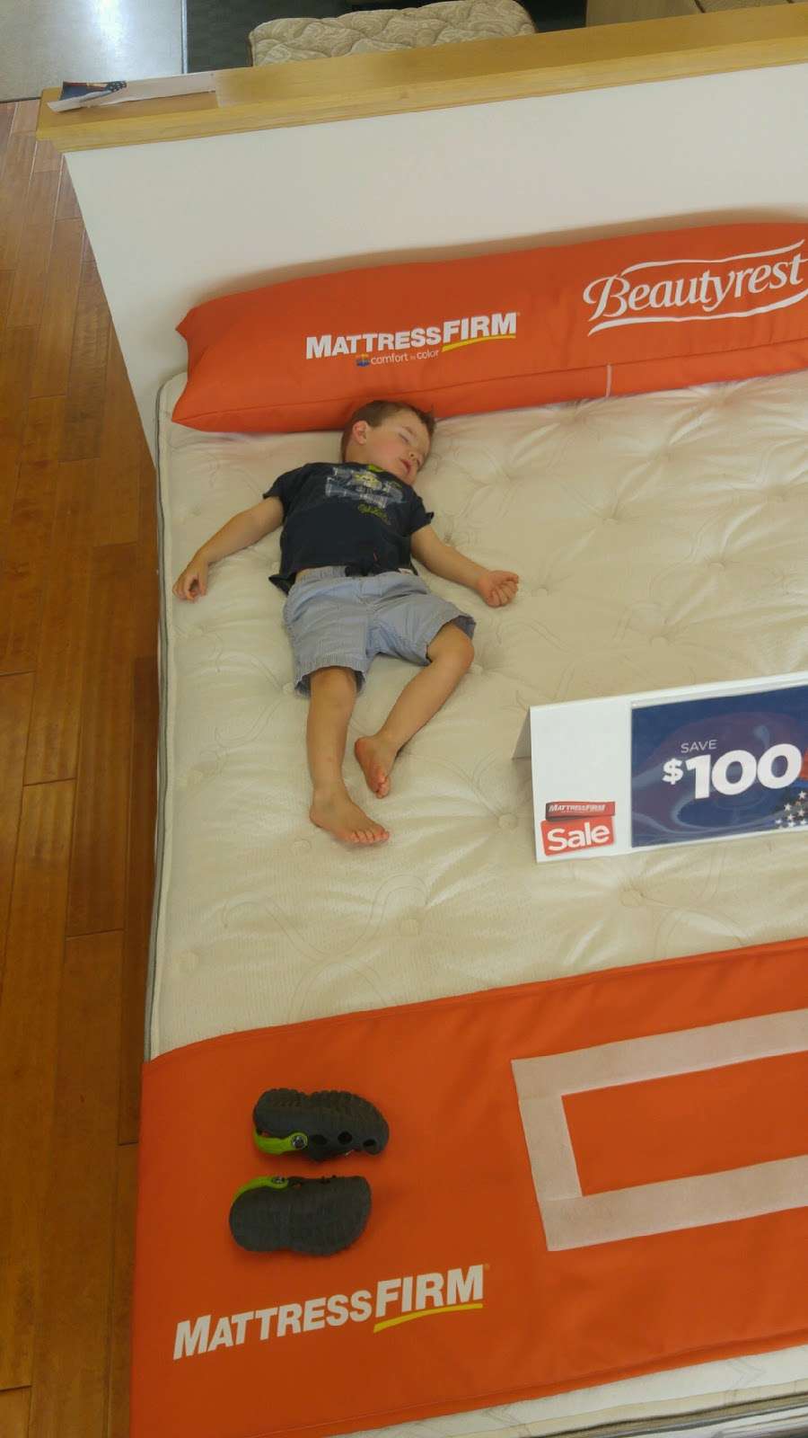 Mattress Firm Longmont | 225 Ken Pratt Blvd Ste 100, Longmont, CO 80501, USA | Phone: (303) 485-8940