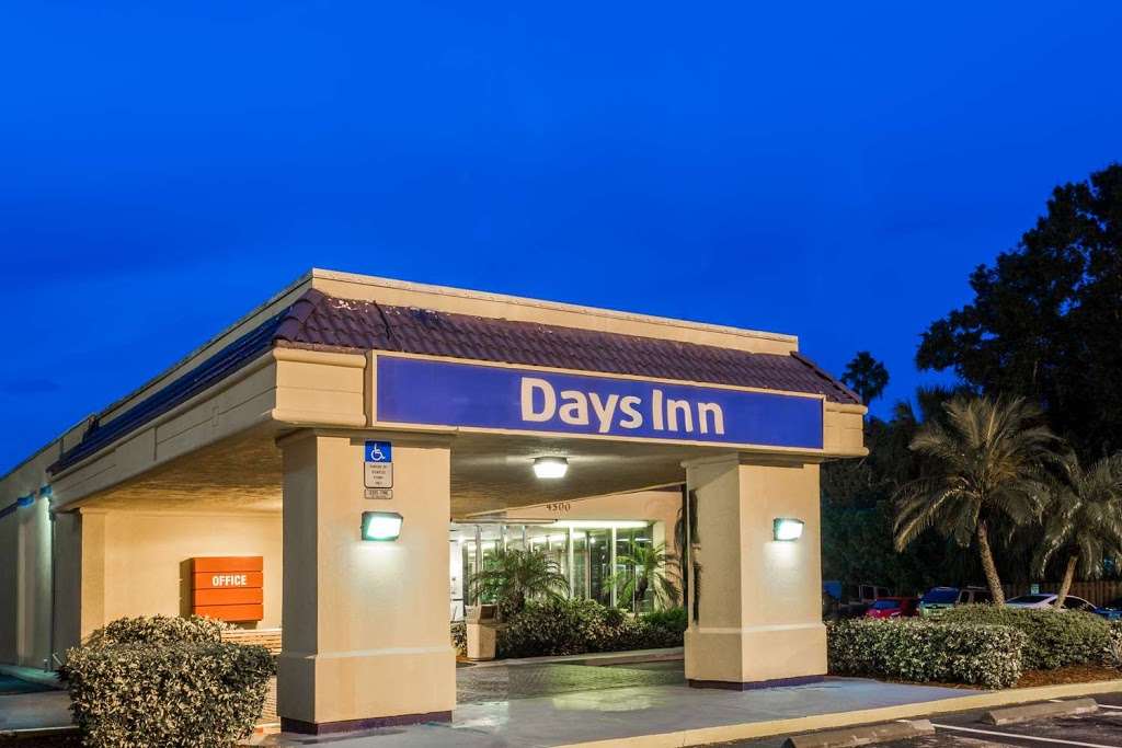 Days Inn by Wyndham Melbourne | 4500 W New Haven Ave, Melbourne, FL 32904, USA | Phone: (321) 837-9023