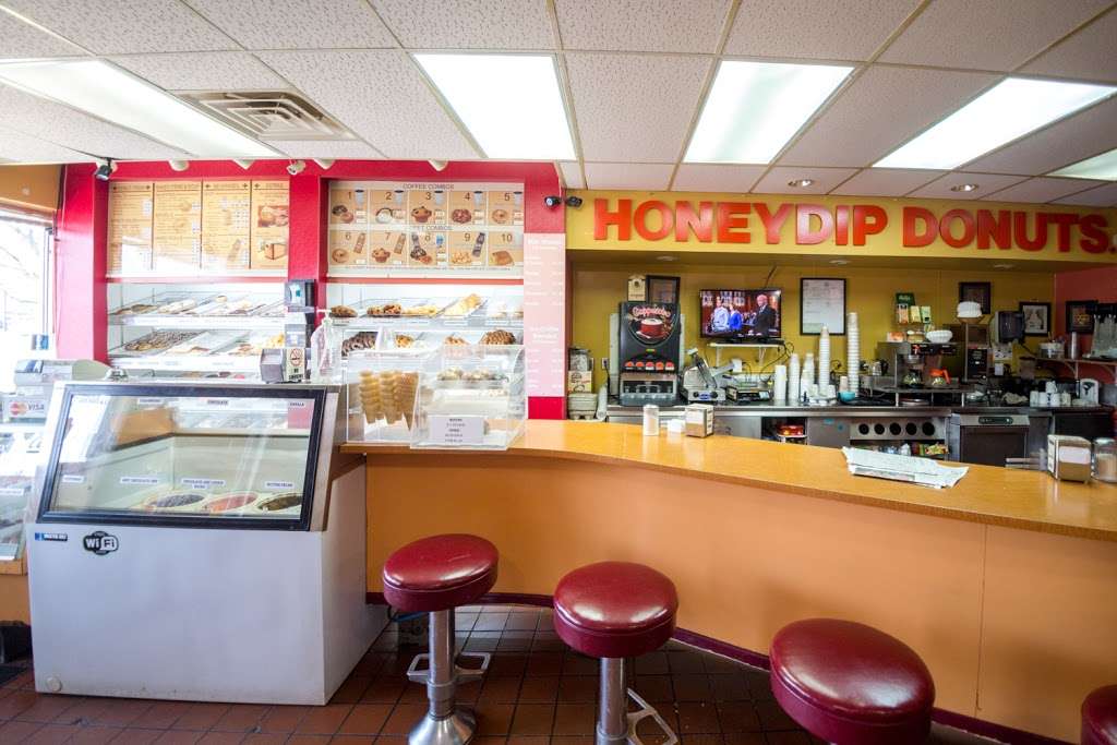 Honeydip Donuts | 5306 S 27th St, Milwaukee, WI 53221, United States | Phone: (414) 282-5050