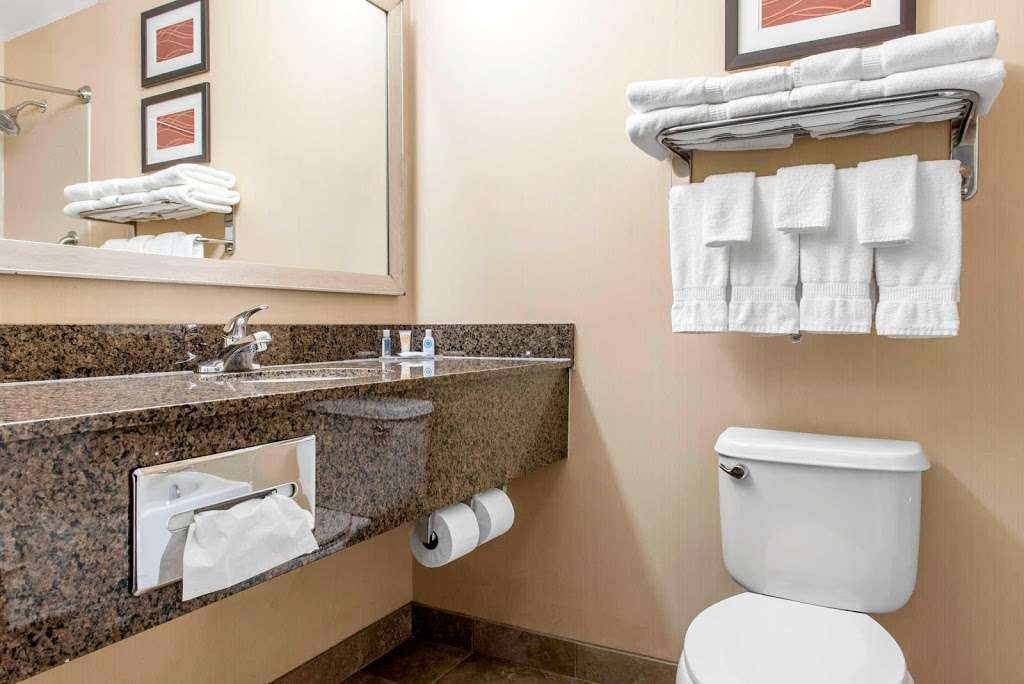 Comfort Inn & Suites | 1800 West, Hwy 20, Porter, IN 46304 | Phone: (219) 250-2181