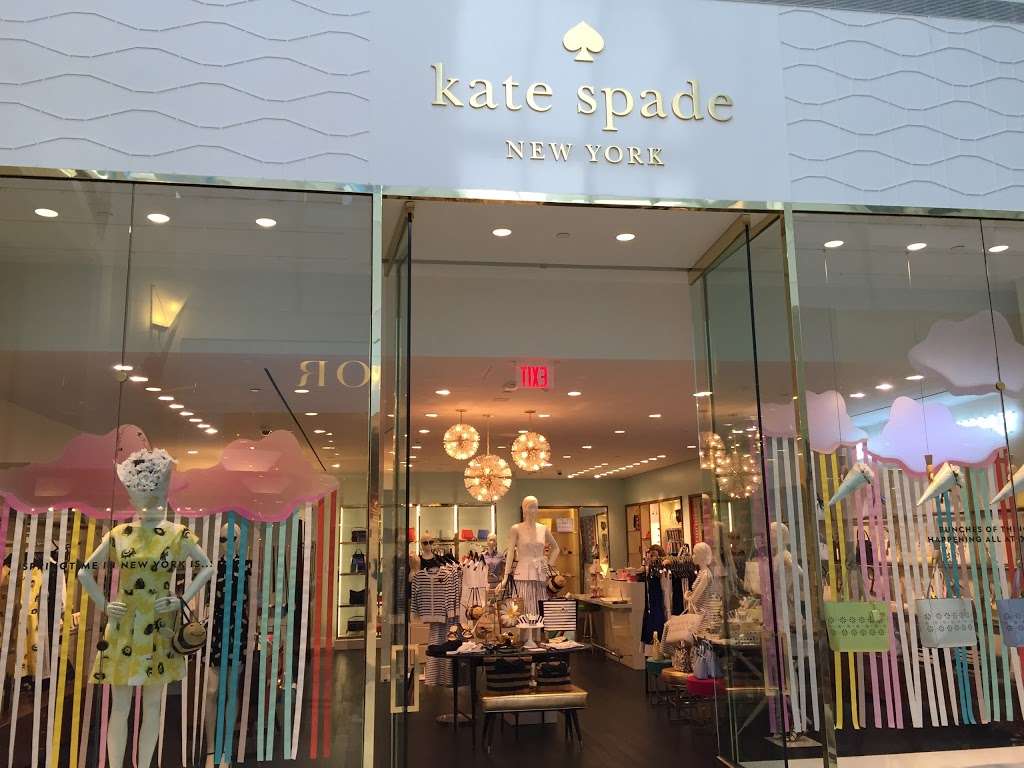 kate spade new york | 800 Boylston St Suite 133, #133, Boston, MA 02199 | Phone: (617) 236-7618