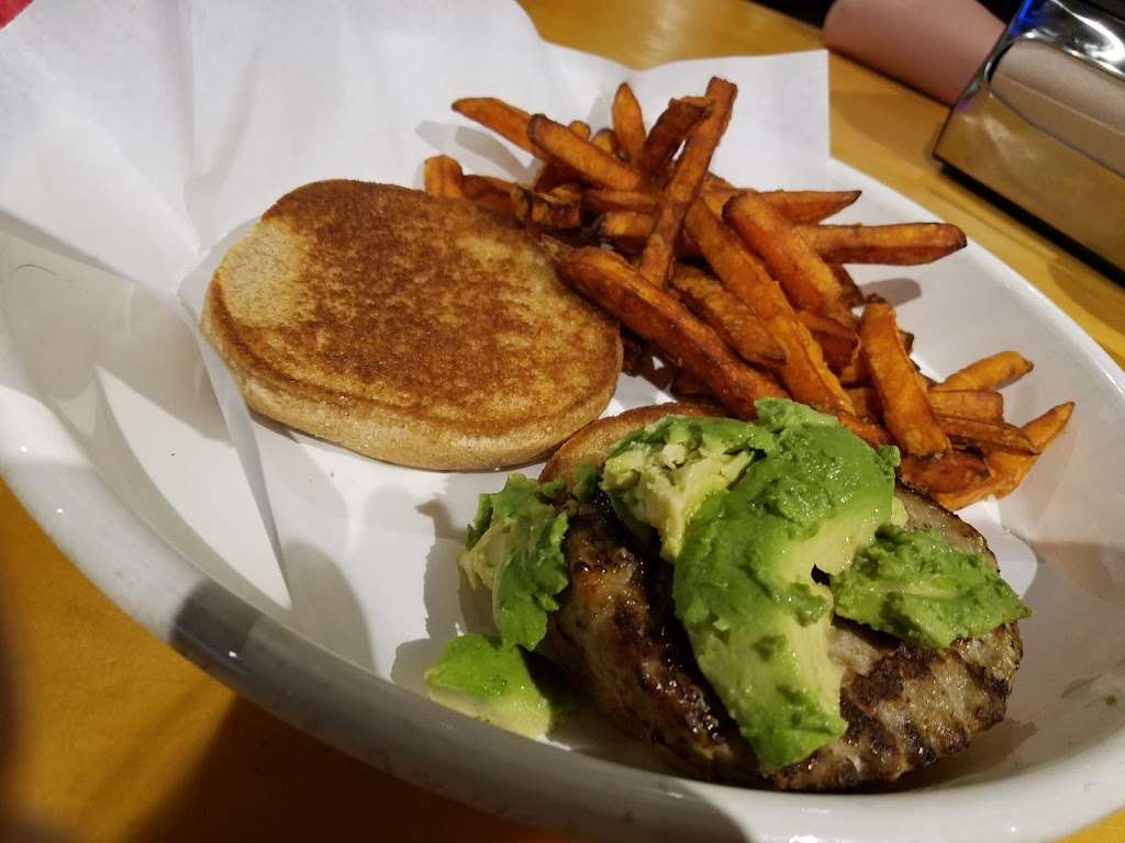 Monsoon Burger | 321 Texas St, Fairfield, CA 94533, USA | Phone: (707) 429-9888