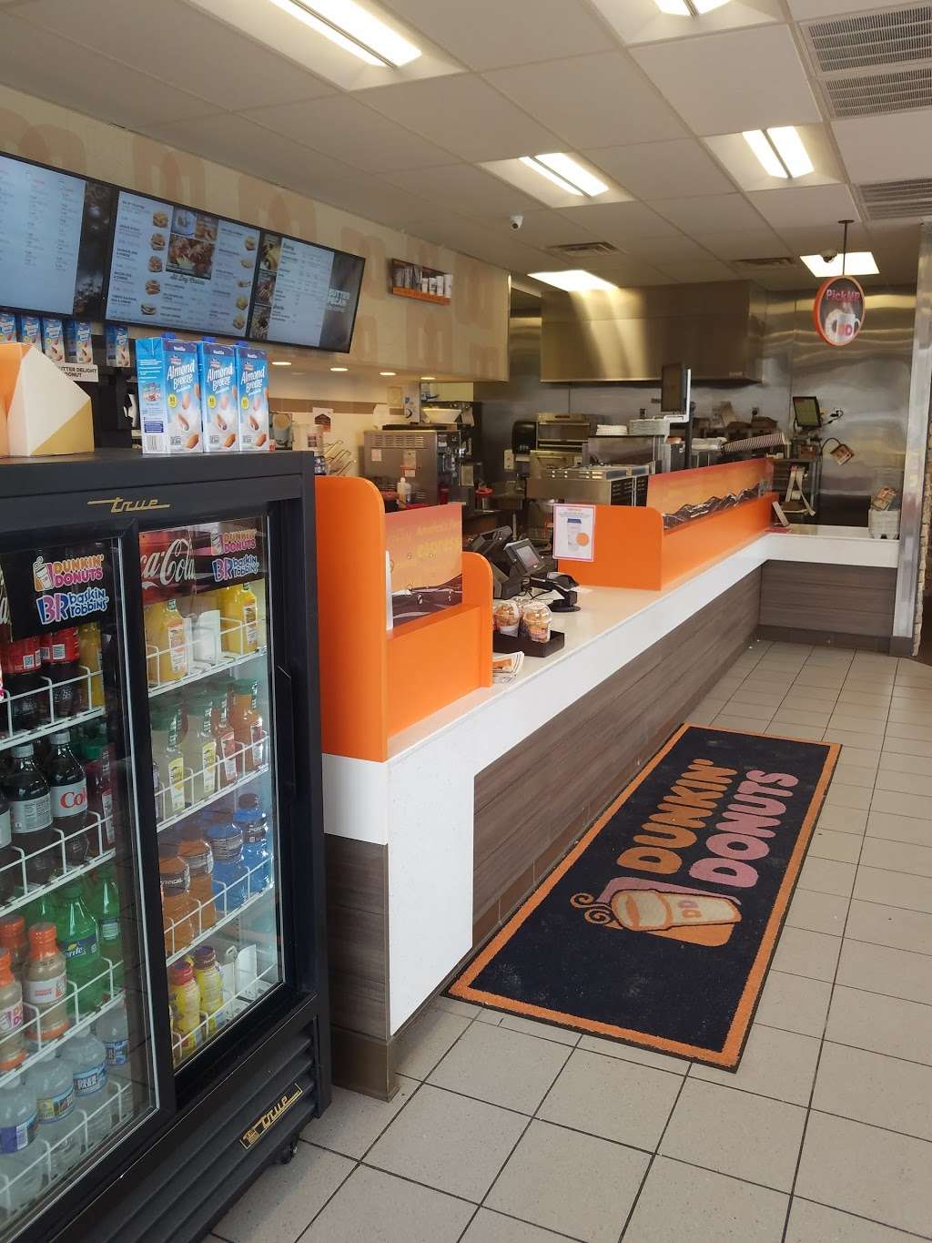 Dunkin Donuts | 881 W Butler Ave, Ambler, PA 19002, USA | Phone: (215) 643-4647